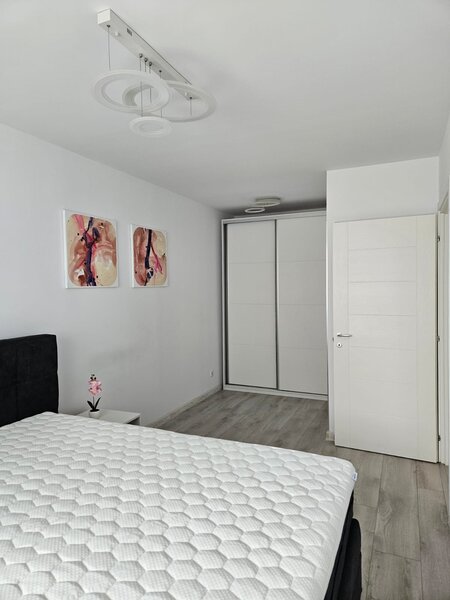 Apartament 2 camere de inchiriat in complex privat Hils Pallady